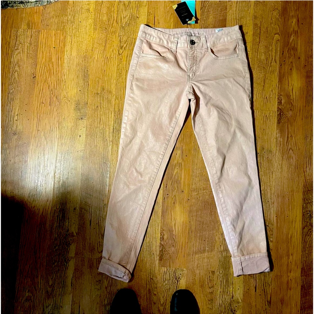 322 30” w 6, worn once, coated American Eagle Outfitters,mid rise.(pen mark)